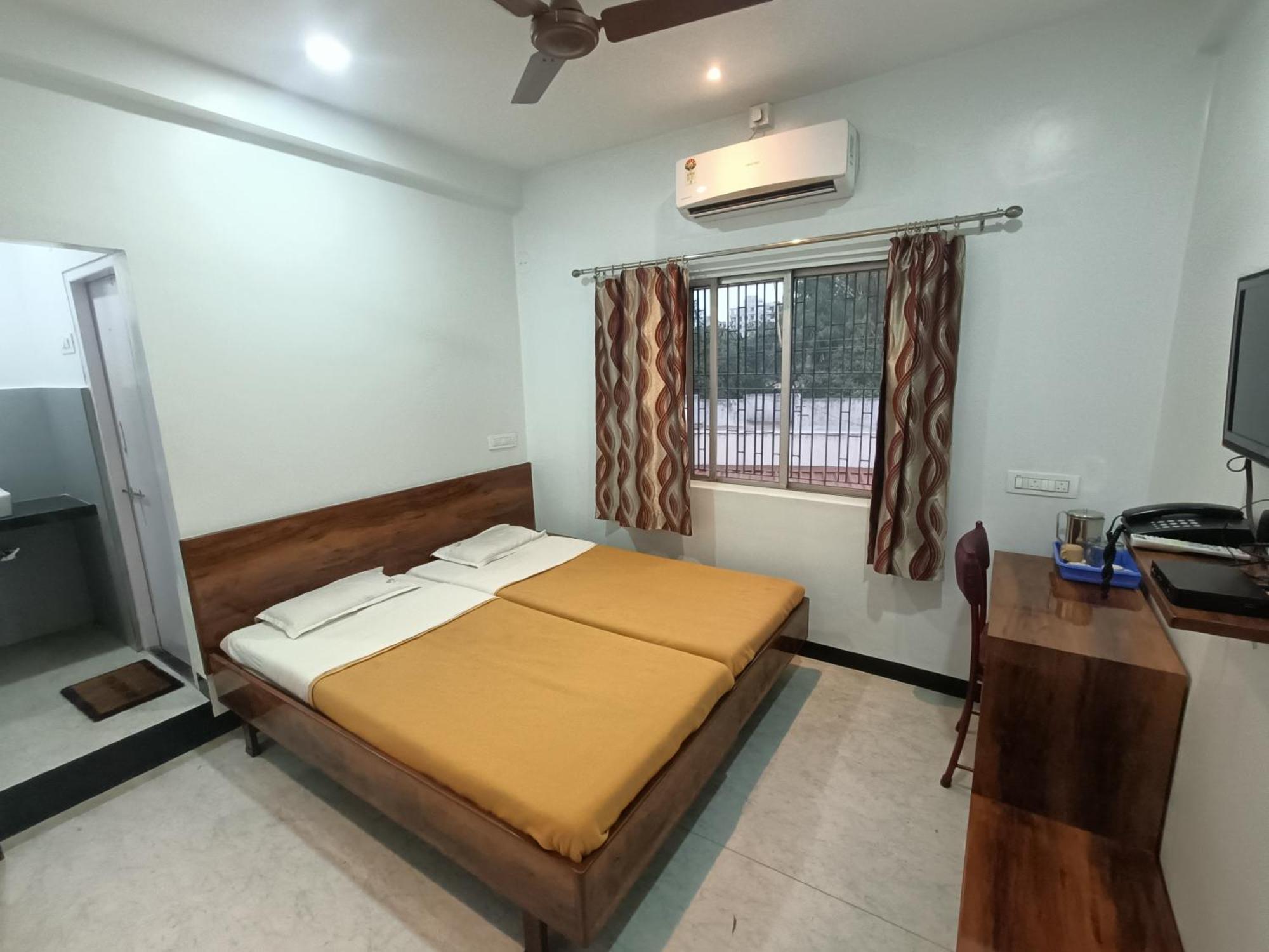 Hotel Parth Residency كولهابور المظهر الخارجي الصورة