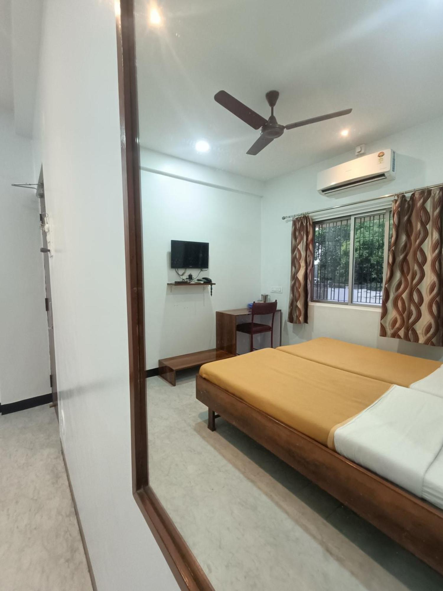 Hotel Parth Residency كولهابور المظهر الخارجي الصورة